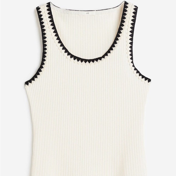 ✨SOLD✨ H&M Embroidered Ribbed Knit Tank Top in Cream - Small - Picture 6 of 7